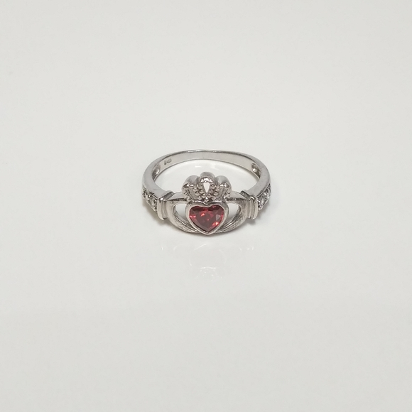Jewelry - Sterling Silver Garnet Stone Claddagh Ring